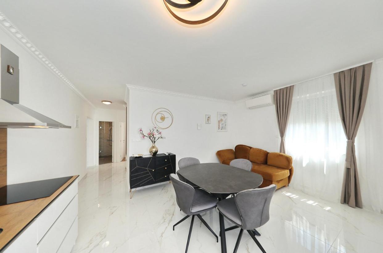 Villa Tin Apartments 特利巴尼克鲁斯奇卡 外观 照片