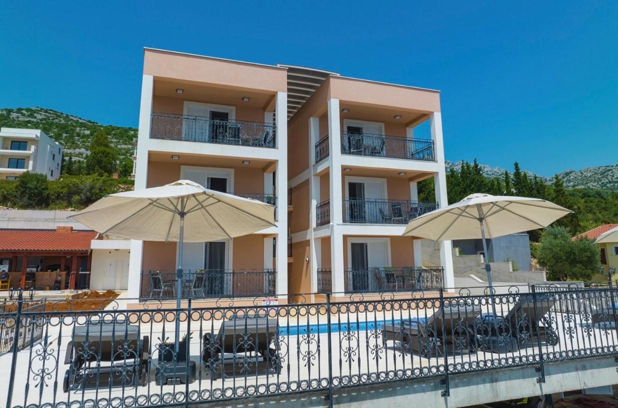 Villa Tin Apartments 特利巴尼克鲁斯奇卡 外观 照片